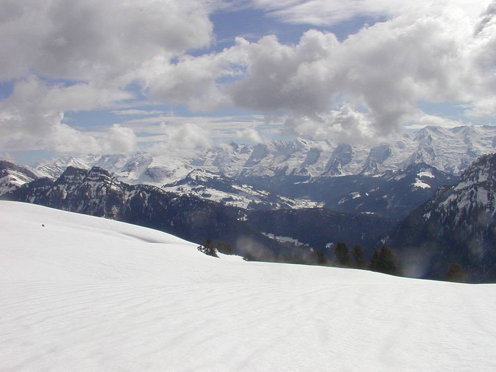 Aravis Mountains, by Semnoz, licensed under CC BY 3.0, found on https://commons.wikimedia.org