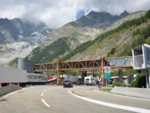 Mont Blanc tunnel re-opens at 10am on Monday 18 December 2023