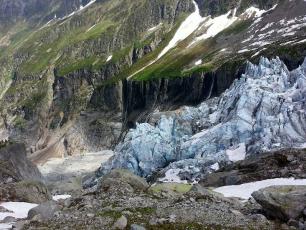 Glacier d'Argentière in summer, photo @ https://www.chamonix.com/randonnee-lognan-glacier-d-argentiere-(point-de-vue),241-4676724,en.html
