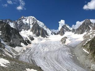 View of Glacier d'Argentière in summer, photo @ https://www.chamonet.com/