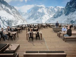 The terrace of Panoramique Mer de Glace