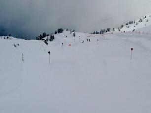 Lognan snow park on Grands Montets, photo @ https://www.skiresort.info/